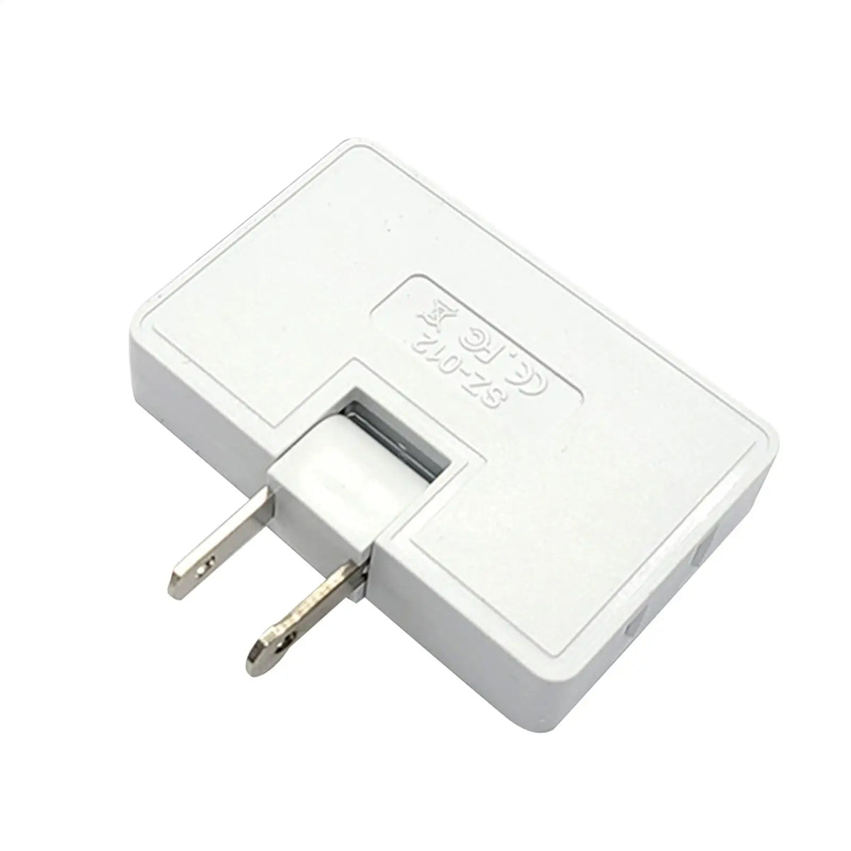 3-Way Flat Wall Outlet Extender – Fire-Resistant Plug Adapter Wall Outlet Extender Axl