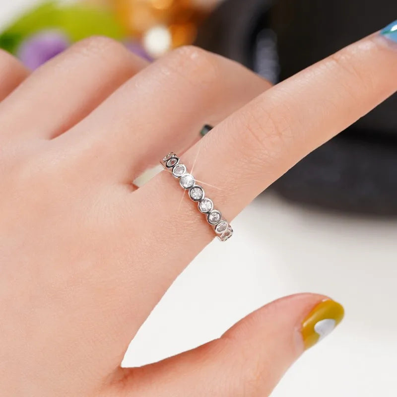 Huitan Full Paved CZ Ring Women – Silver Fashion Band Fashion CZ Ring Axl