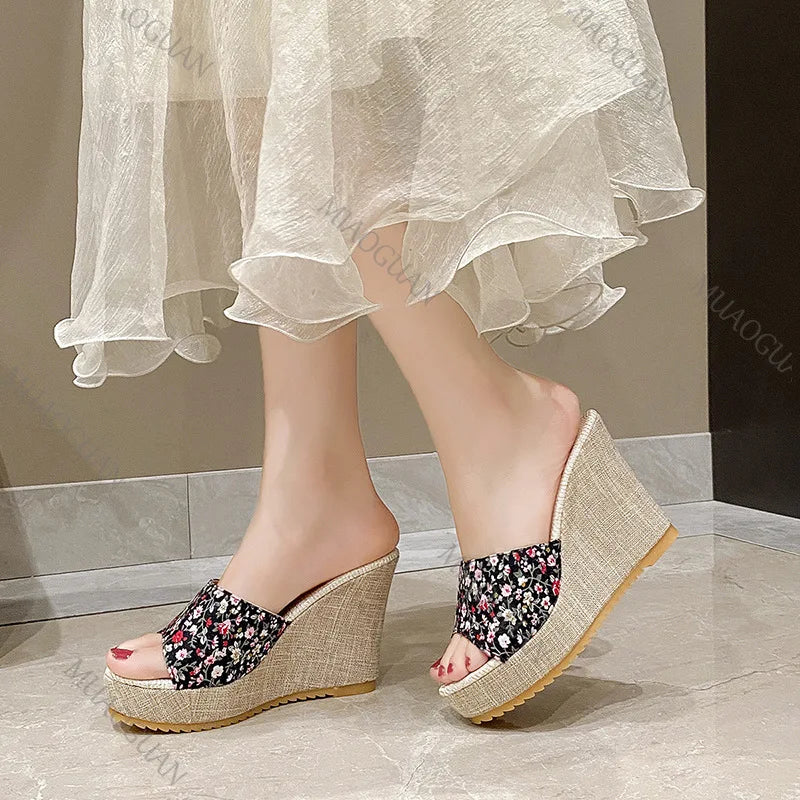 Women's Wedge Platform Sandals – Ethnic Print Roman Style Wedge Platform Sandals Axl Black 38