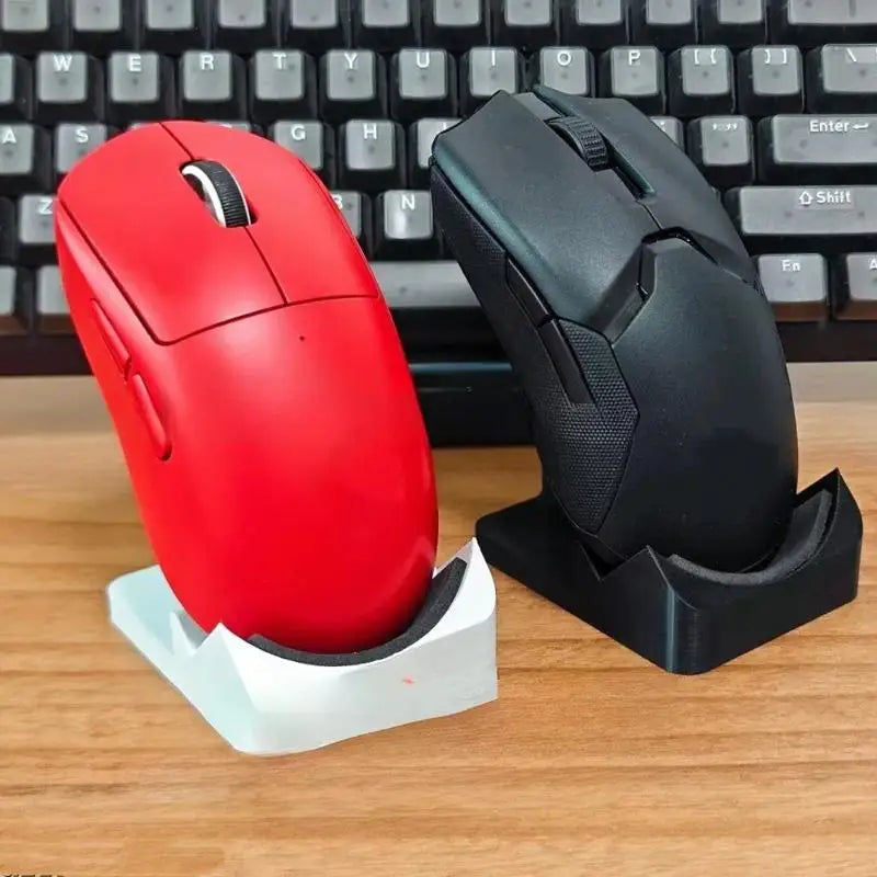 3D Printed Mouse Display Stand – Non-Slip Base & Receiver Slot Mouse Display Stand Axl