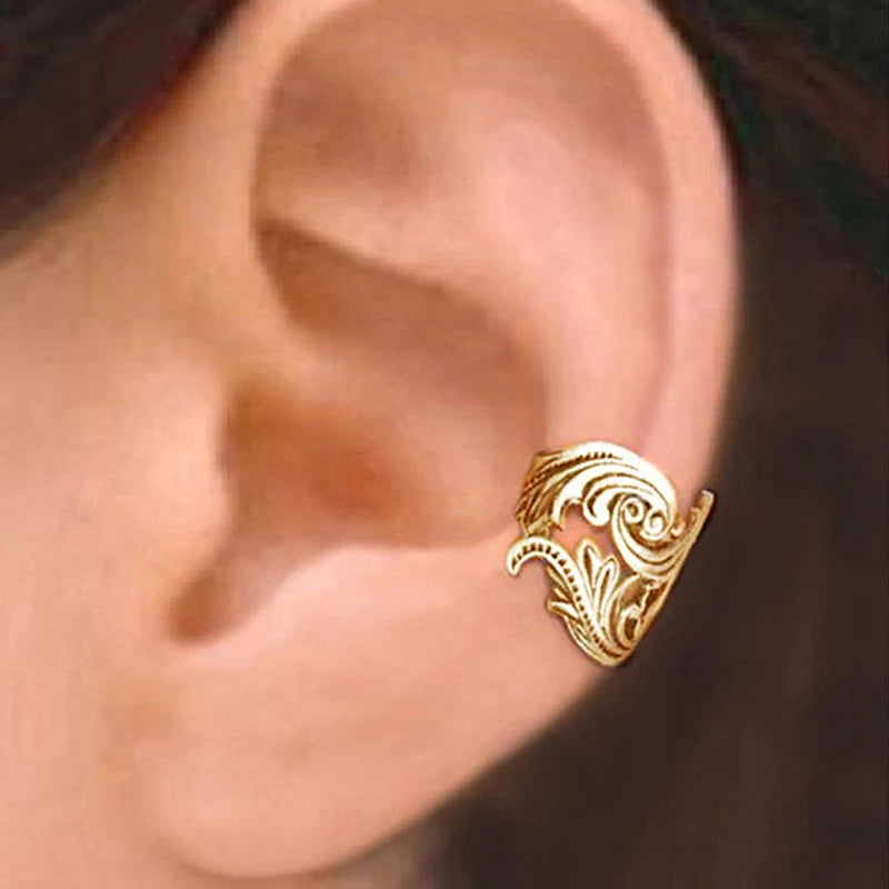 Huitan Vintage Fox Ear Cuff Clip Earrings – Antique Silver Women Clip-On Earrings Axl E2701