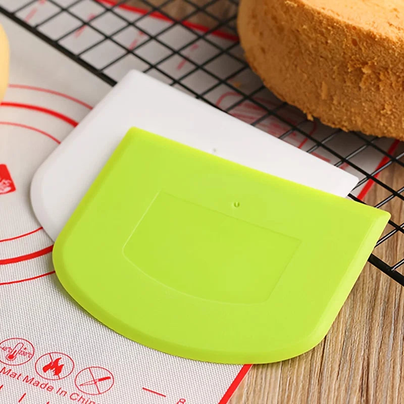Leeseph 2-Piece Flexible Plastic Dough Scraper & Bowl Cutter Dough Scraper Set Axl