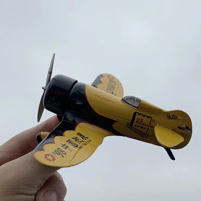 Modern Metal Airplane Ornament – Miniature Aircraft Home Decor Decorative Sculpture Axl