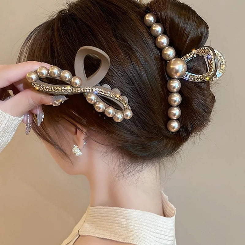 Camellia Pearl Shark Claw Hair Clip – Elegant Crab Clip Hair Claw Clip Axl