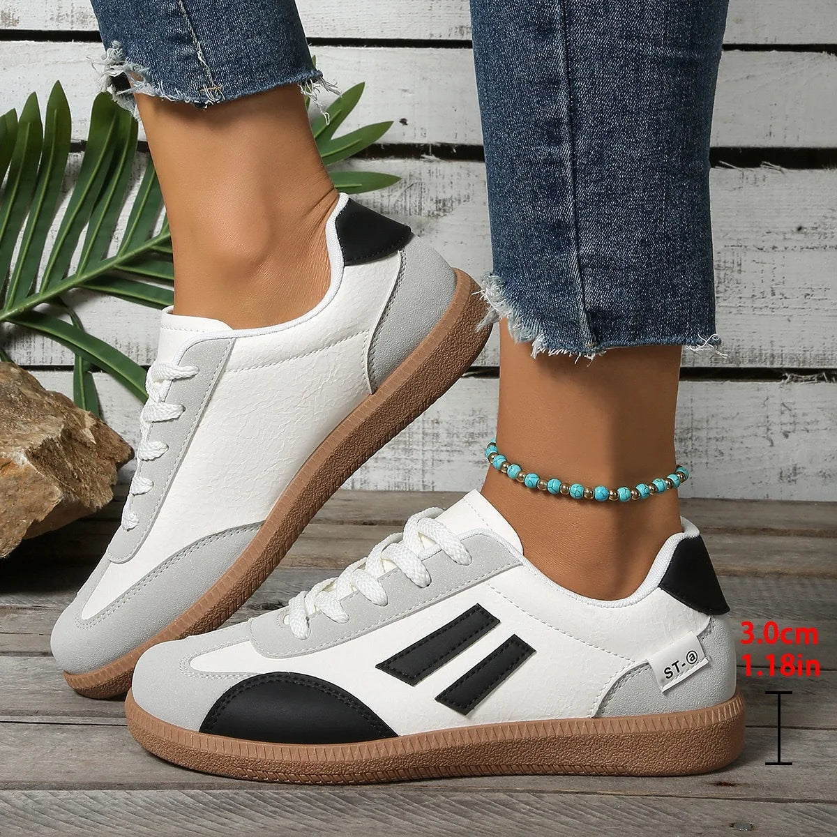 Women's Low Top Canvas Sneakers – Wide Toe Lace-Up Trainers Canvas Sneakers Axl