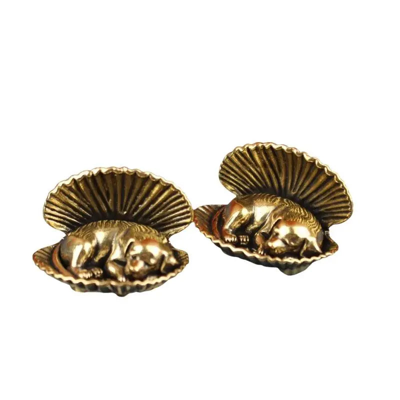 Retro Alloy Dachshund in Shell Figurine | Mini Desktop Ornament Decorative Figurine Axl