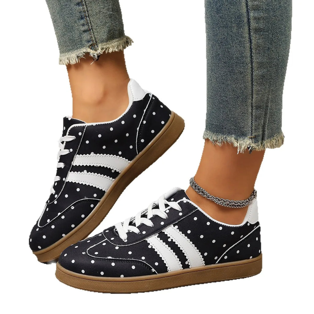 Women's Casual Flat Sneakers – Round Toe Thick Sole Lace-Up Women's Flat Sneakers Axl