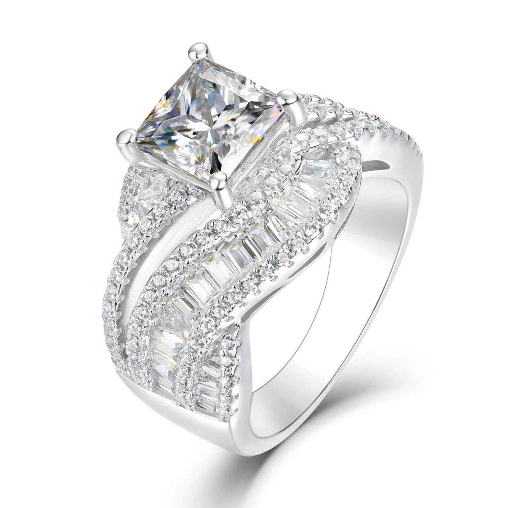 Huitan Iced Out CZ Women's Wedding Ring | Prong Set Q609 CZ Wedding Ring Axl