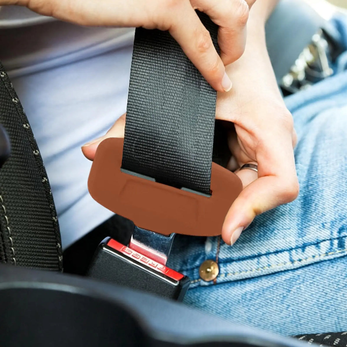 Silicone Seat Belt Buckle Cover Anti-Scratch Protector 4 Pack Seat Belt Accessory Axl