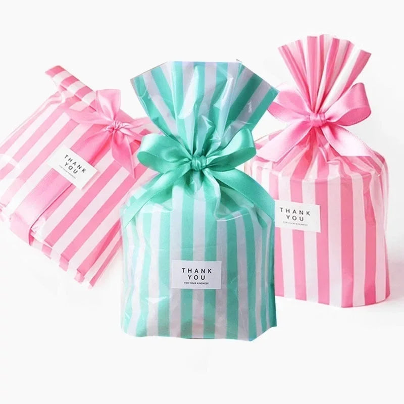 50-Pack Stripe Bow Tie Gift Bags for Candy, Cookie & Party Favors Party Favor Bags Axl