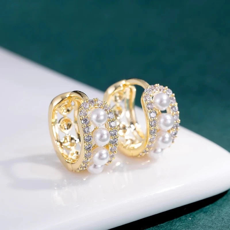 Huitan Imitation Pearl Hoop Earrings – Dainty Fashion Jewelry Hoop Earrings Axl E5201