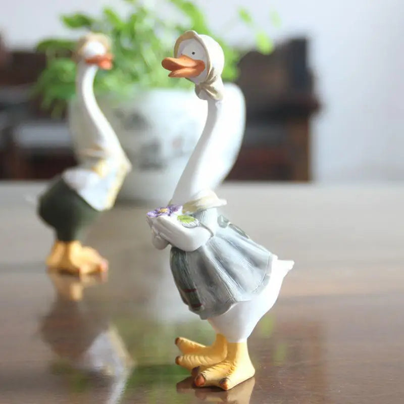 Resin Duck Family Garden Statue | Courtyard & Home Décor Garden Figurine Axl Duck g