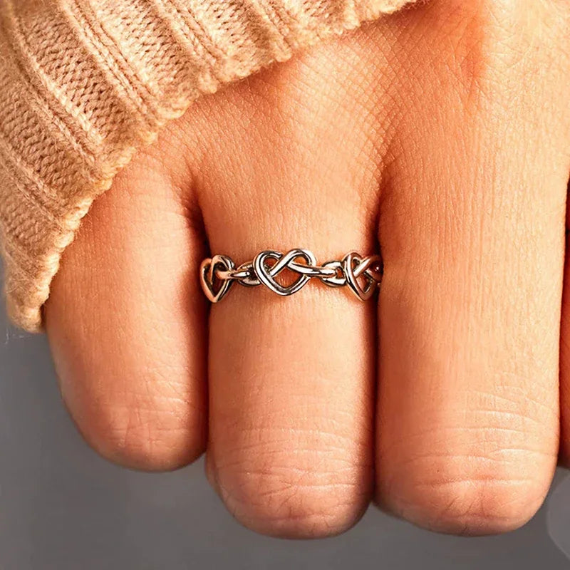 Huitan Hollow Heart Ring for Women – Dainty Brass Band Fashion Ring Axl