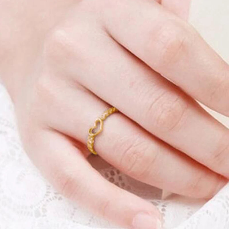 Huitan Hollow Heart Ring – Crystal Cubic Zirconia Bridal Band Bridal Fashion Ring Axl