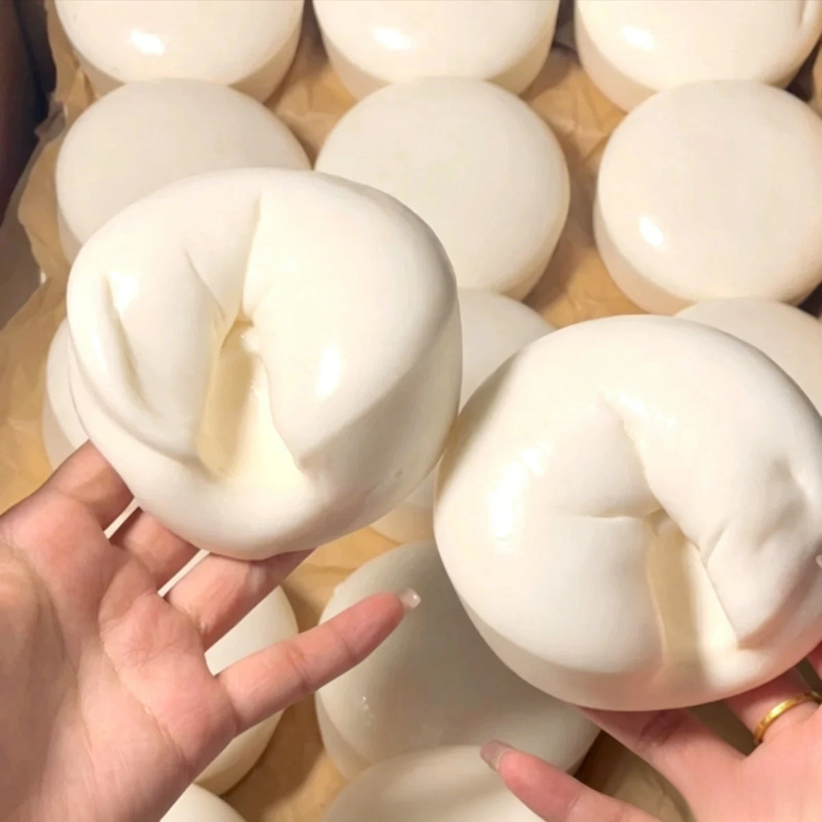 Slow Rising Squishy Steamed Bun Fidget Toy – Soft & Sensory Squishy Fidget Toy Axl
