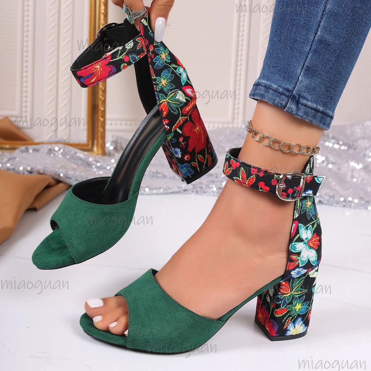 Women's Chunky Heel Sandals – Ankle Strap Roman Style Chunky Heel Sandals Axl