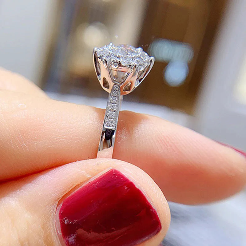 Huitan Dainty CZ Wedding Ring – Sparkling Women's Band CZ Fashion Ring Axl