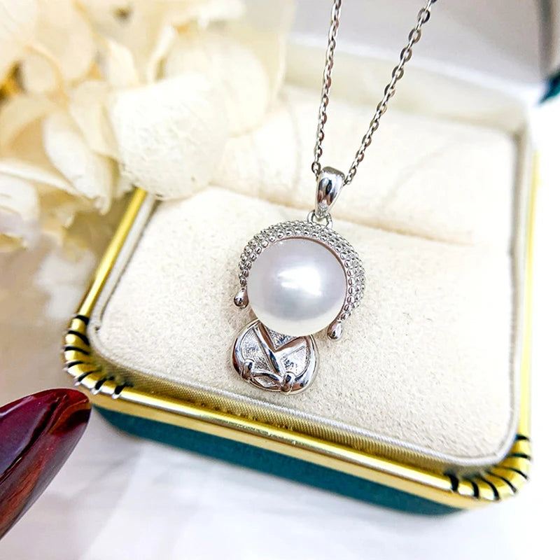 Huitan Buddha Pendant Necklace – Gold & Silver with Pearl Pendant Necklace Axl