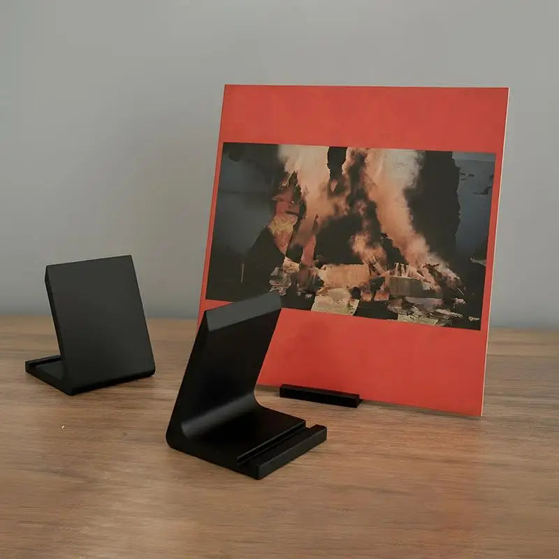 Desktop Vinyl Record Stand – Minimalist Display Rack Vinyl Record Stand Axl