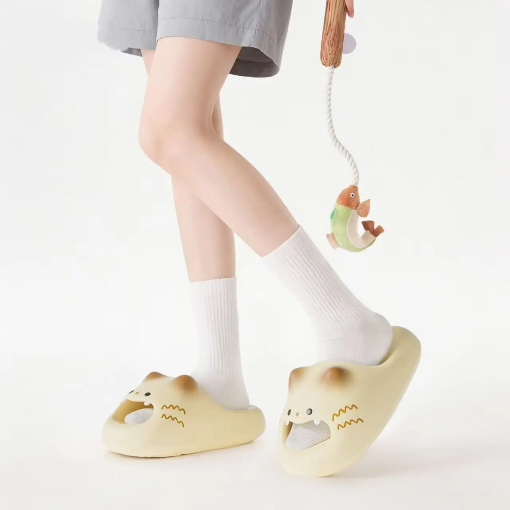 Lorilury Women's EVA Cat Slippers – Cute Kitty Indoor Shoes Indoor Slippers Axl