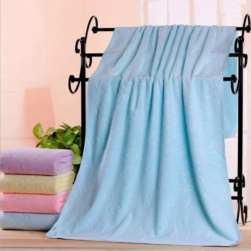 Microfiber Embossed Bear Bath Towel 70×140cm | Soft & Absorbent Microfiber Bath Towel Axl
