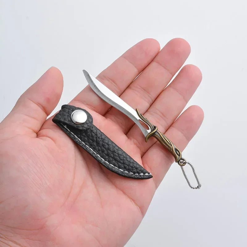 Mini Keychain Pocket Knife – Stainless Steel EDC Box Cutter Keychain Pocket Knife Axl Ancient bronze