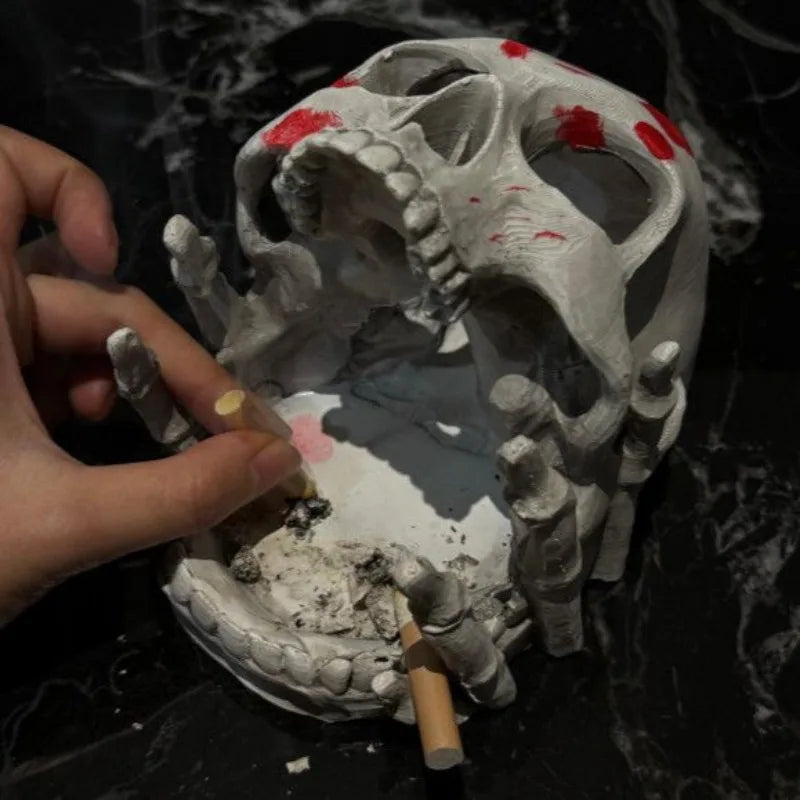 Skull Ashtray Resin Figurine – Retro Decor & Smoker Gift Decorative Ashtray Axl