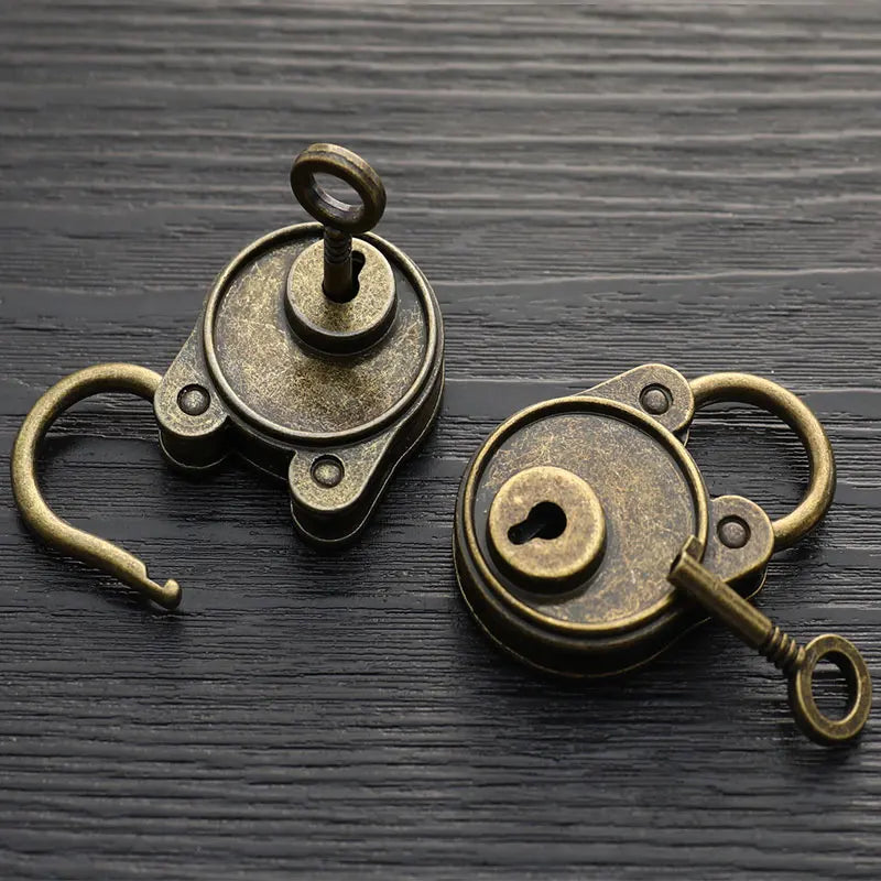 Antique Bronze Vintage Mini Padlock with Key – Diary & Luggage Decorative Padlock Axl