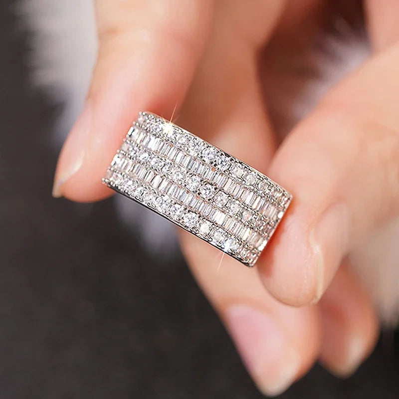 Huitan Cubic Zirconia Cocktail Ring – Sparkling Women's Ring Cocktail Ring Axl