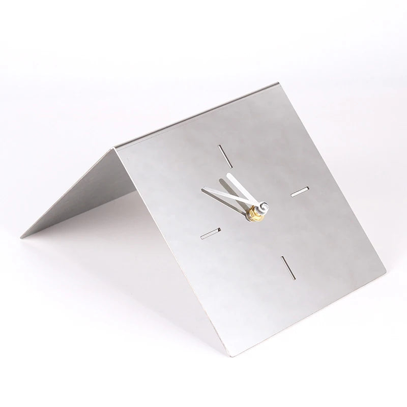 Nordic Metal Desk Clock – Modern Stainless Steel Figurine Decor Decorative Desk Clock Axl