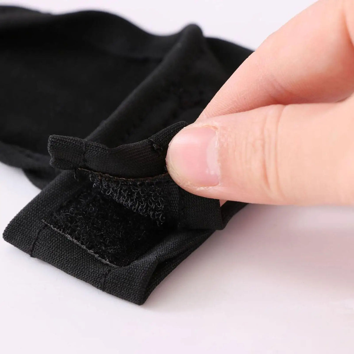 Bowling Thumb Saver – Unisex Stabilizer & Grip Protector Bowling Thumb Protector Axl