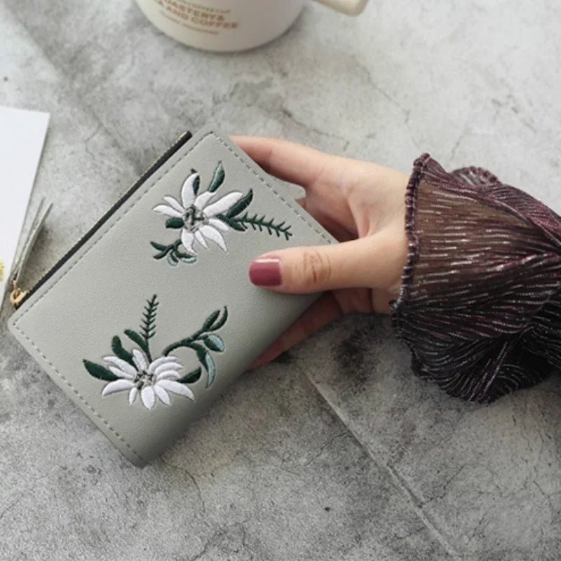 Women's Retro Embroidery Short Wallet & Floral Card Holder Purse Short Wallet Purse Axl