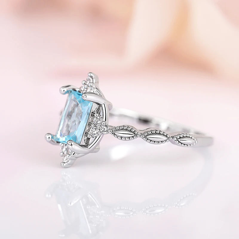 Huitan Light Blue CZ Ring – Silver Wedding Band for Women Fashion Ring Axl