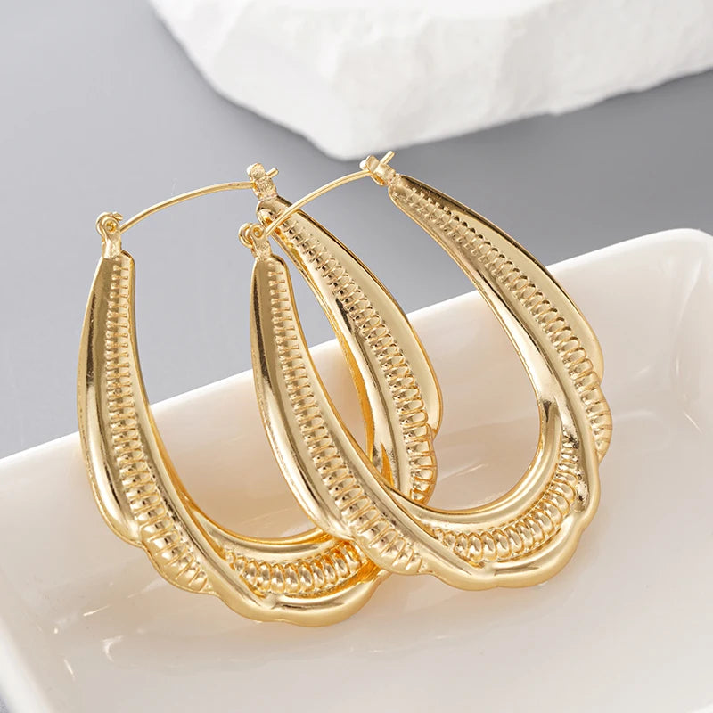 Huitan Textured Hoop Earrings – Geometric Women's Fashion Jewelry Hoop Earrings Axl