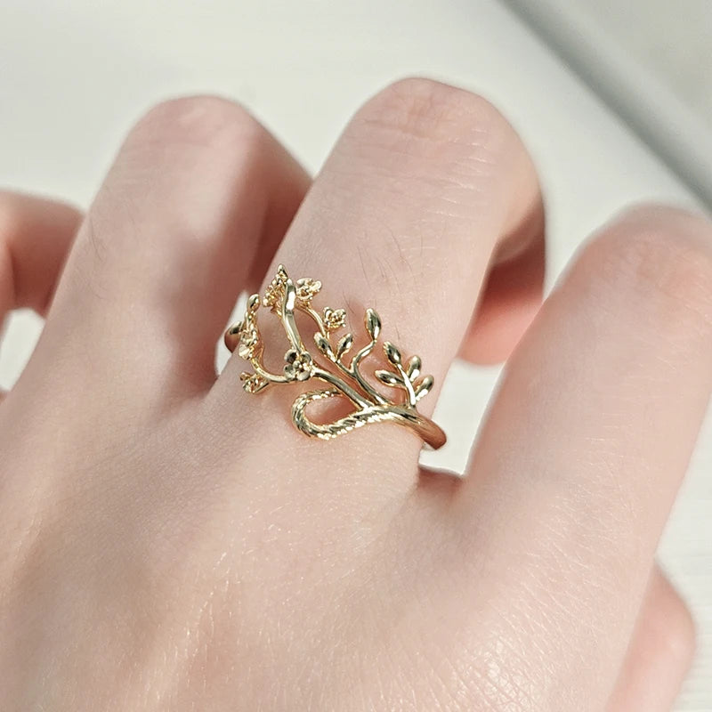 Huitan Gold Leaf Open Ring – Adjustable Statement Ring for Women Fashion Ring Axl