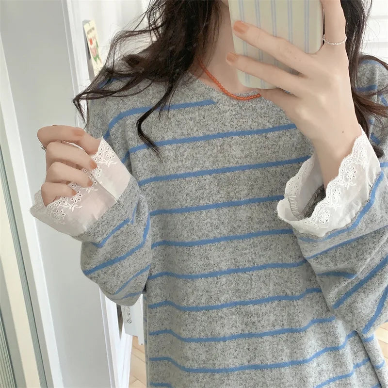 Women's Striped Lace Pajama Set – Loose Gray Sleepwear Women's Pajama Set Axl