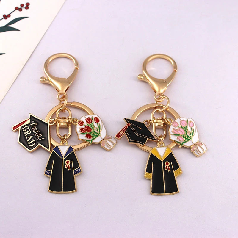 Graduation Keychain – Academic Cap & Gown Pendant Gift Graduation Keychain Axl