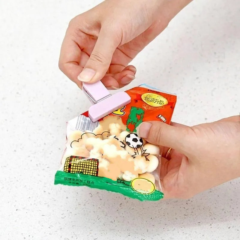 Plastic Bag Clips Set 12/24 Pcs – Food & Snack Bag Sealer Food Bag Clips Axl