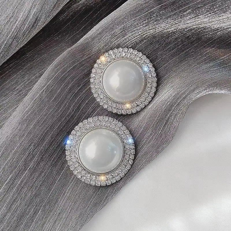 Huitan Pearl Stud Earrings – Cubic Zirconia Wedding Jewelry Pearl Stud Earrings Axl E3266