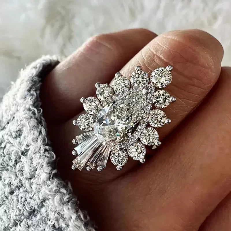 Huitan Women's Cubic Zirconia Ring – Elegant Wedding Band Fashion Ring Axl A116 10