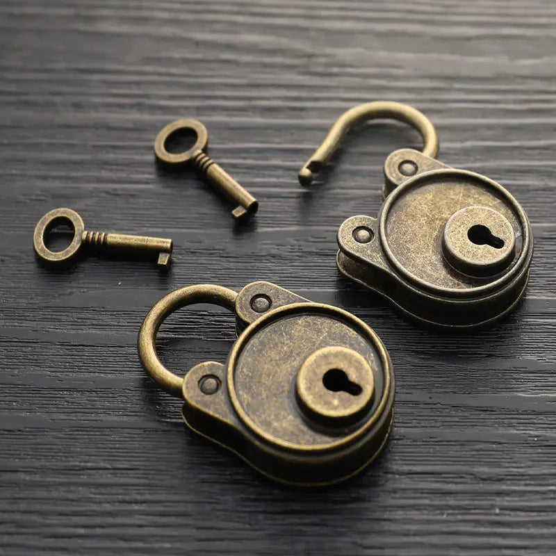 Antique Bronze Vintage Mini Padlock with Key – Diary & Luggage Decorative Padlock Axl