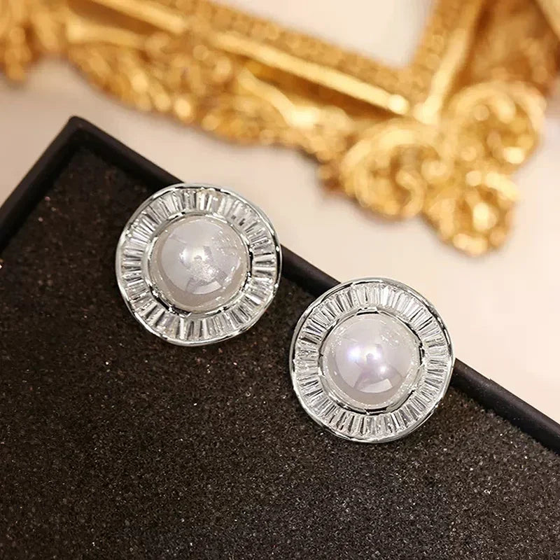 Huitan Simulated Pearl Stud Earrings – Dainty Fashion Jewelry Pearl Stud Earrings Axl