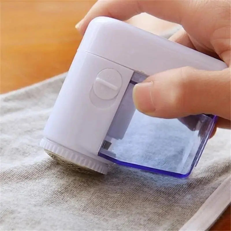 Mini Electric Lint Remover & Fabric Shaver – Portable Defuzzer Electric Lint Remover Axl