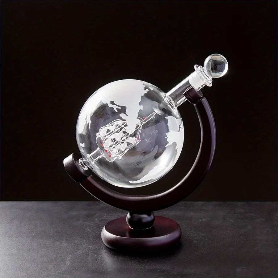 Globe Whiskey Decanter Set 900ml – Wood Stand & 2 Glasses Whiskey Decanter Set Axl