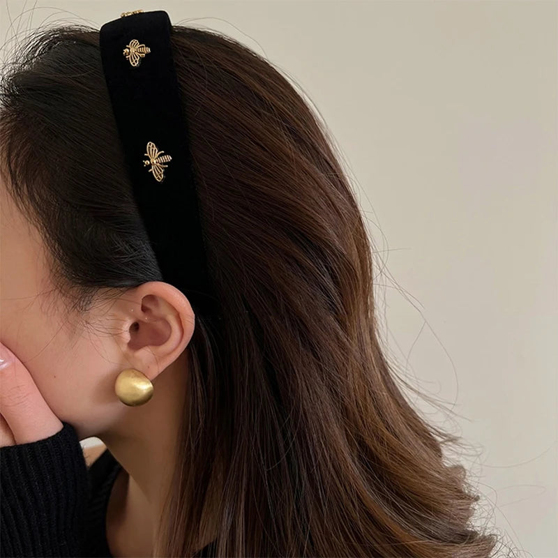 Retro Bee Wide Velvet Headband – French Style Hair Hoop for Women Fashion Headband Axl 3CM