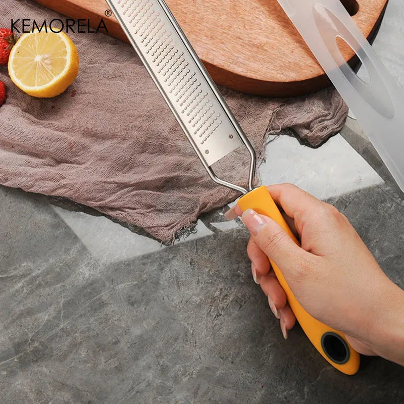 Stainless Steel Wire Cheese Grater – Anti-Slip Handle Kitchen Grater Axl