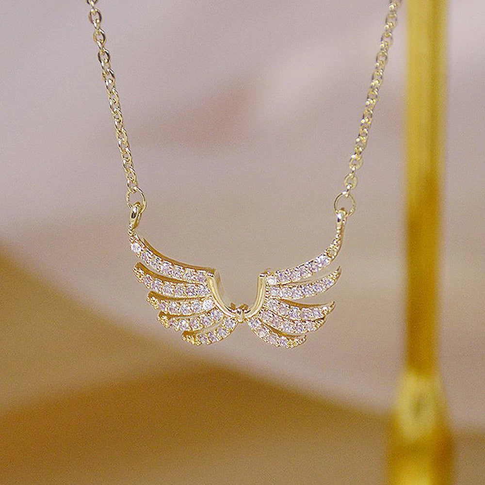 Huitan Wing CZ Pendant Necklace – Women's Fashion Jewelry Pendant Necklace Axl XL731 42cm 5cm