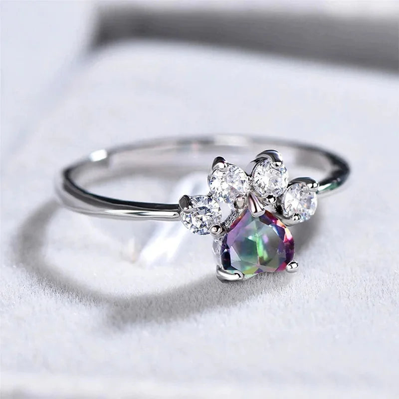 Huitan Cubic Zirconia Silver Ring – Women's Wedding Band Zirconia Fashion Ring Axl