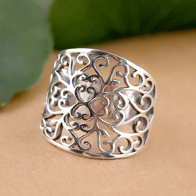 Huitan Wide Hollow Flower Ring – Vintage Carved Brass Women's Ring Fashion Ring Axl