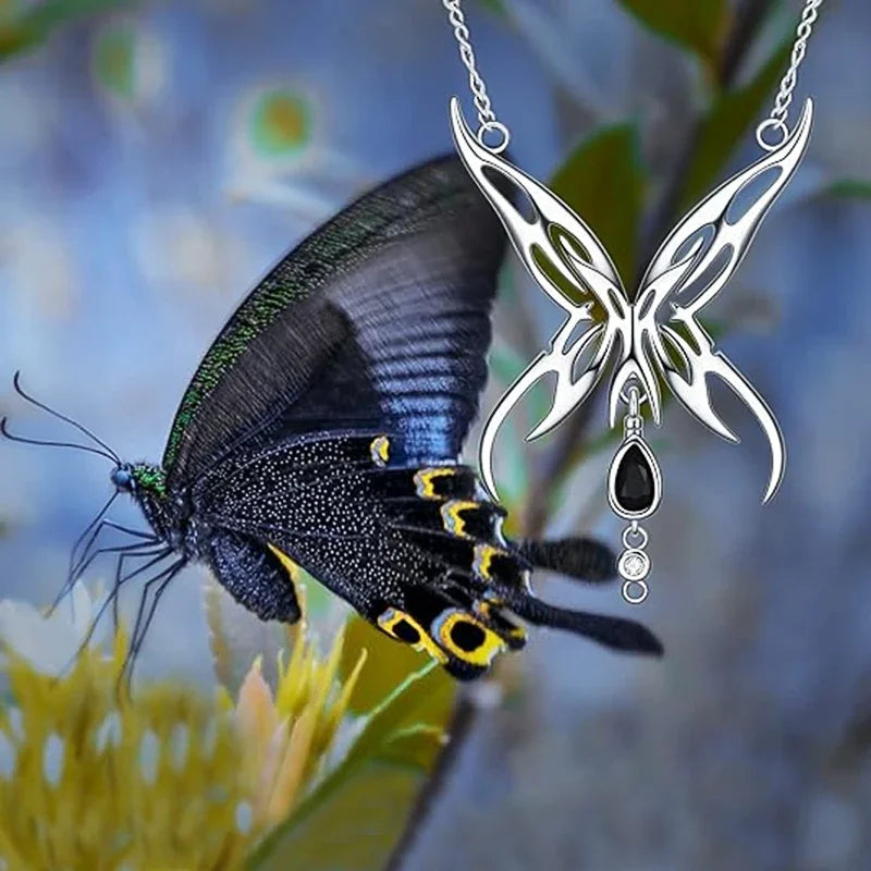 Huitan Black Butterfly Pendant Necklace – Halloween Jewelry Pendant Necklace Axl
